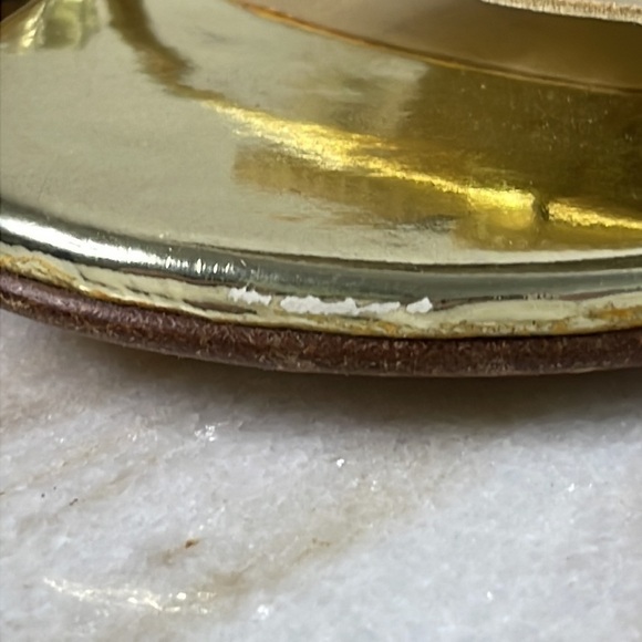 Stuart Weitzman sandal gold sz 7 floral detail - Picture 15 of 15